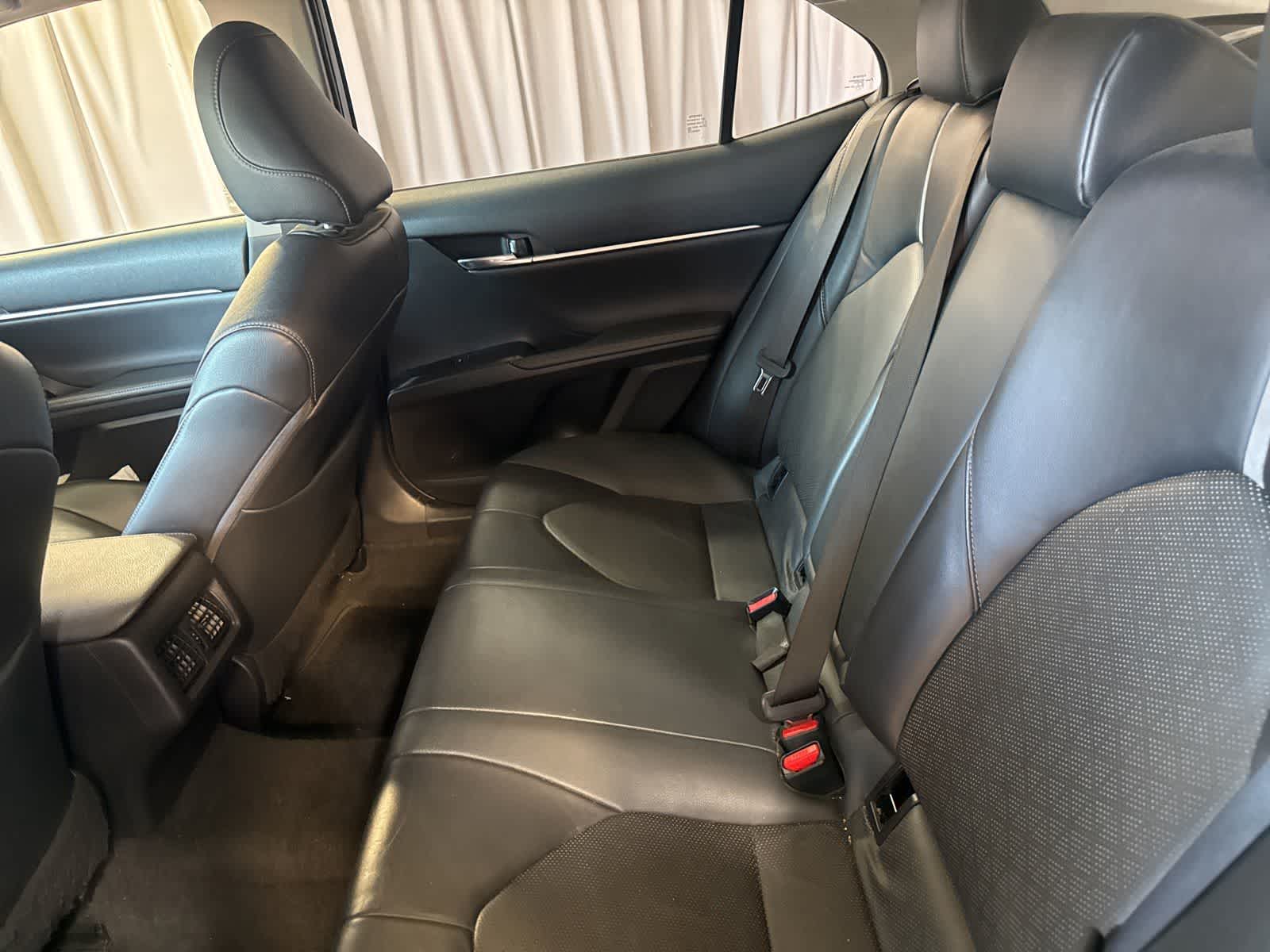 Thumbnail: 2019 Toyota Camry - 14