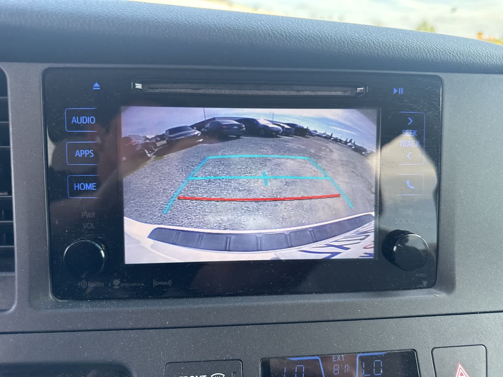 Thumbnail: 2017 Toyota Sienna - 24