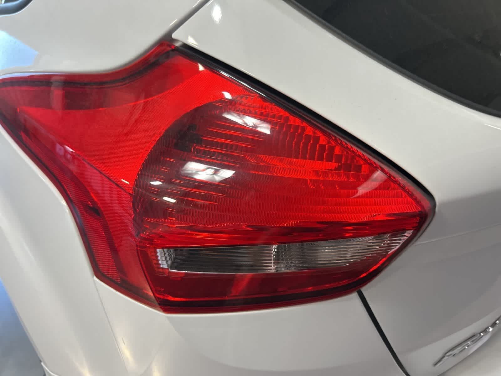 Thumbnail: 2015 Ford Focus - 13