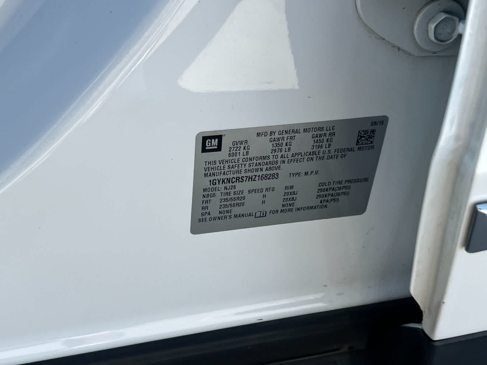 Thumbnail: 2017 Cadillac XT5 - 32