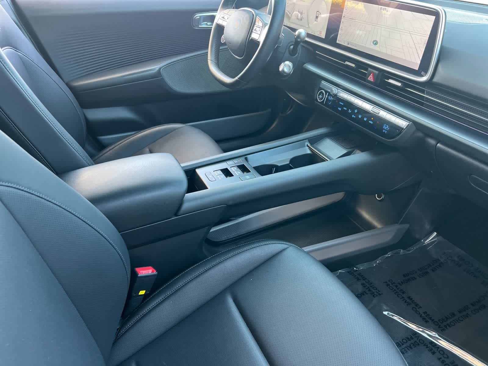 Thumbnail: 2023 Hyundai Ioniq 6 - 16