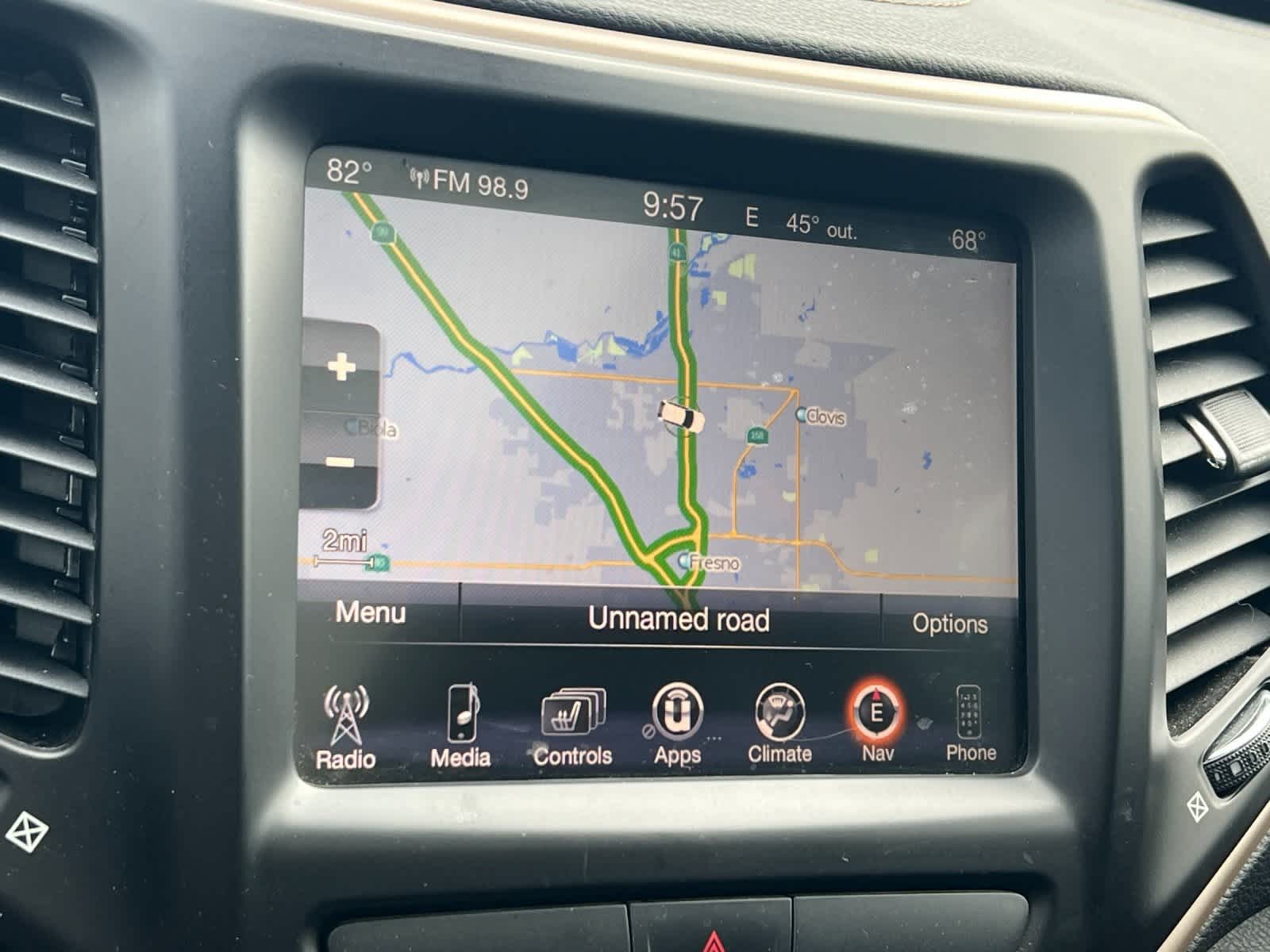 Thumbnail: 2015 Jeep Cherokee - 19