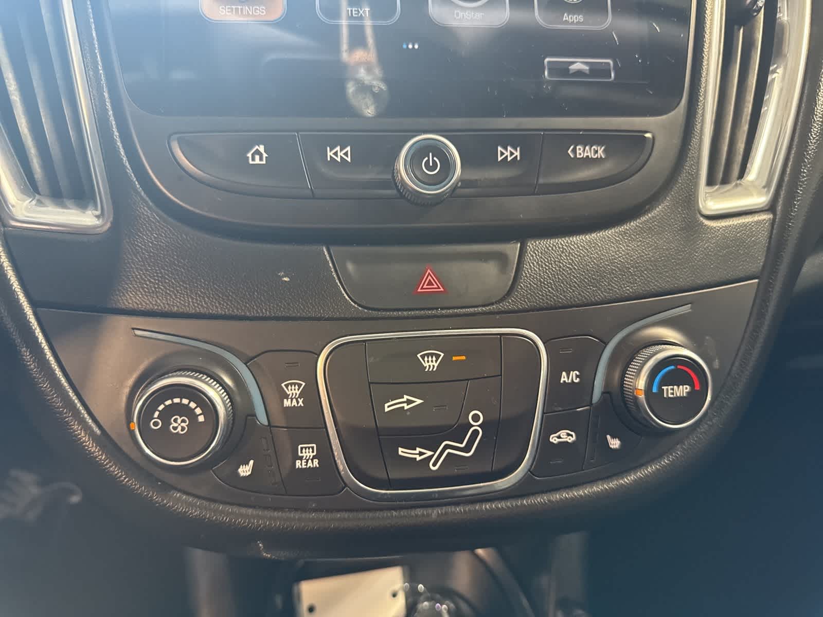 Thumbnail: 2017 Chevrolet Malibu - 20