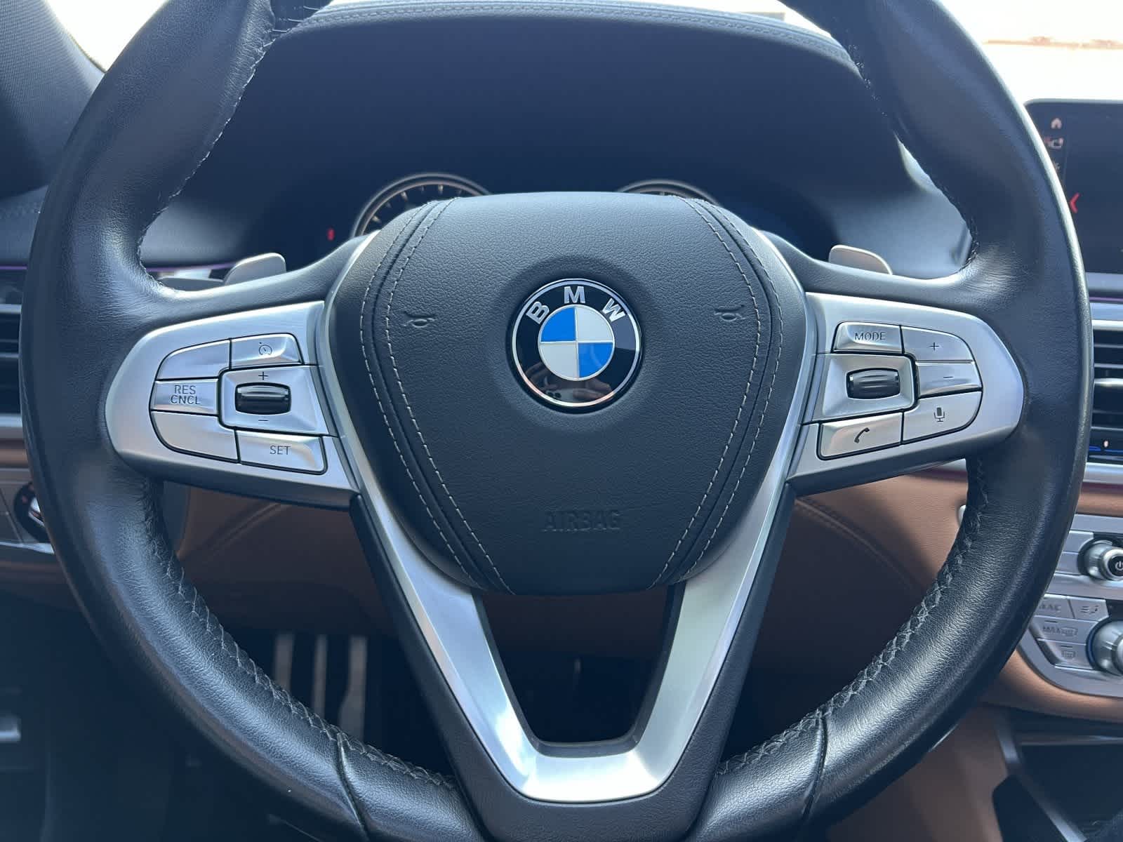 Thumbnail: 2019 BMW 7 Series - 23