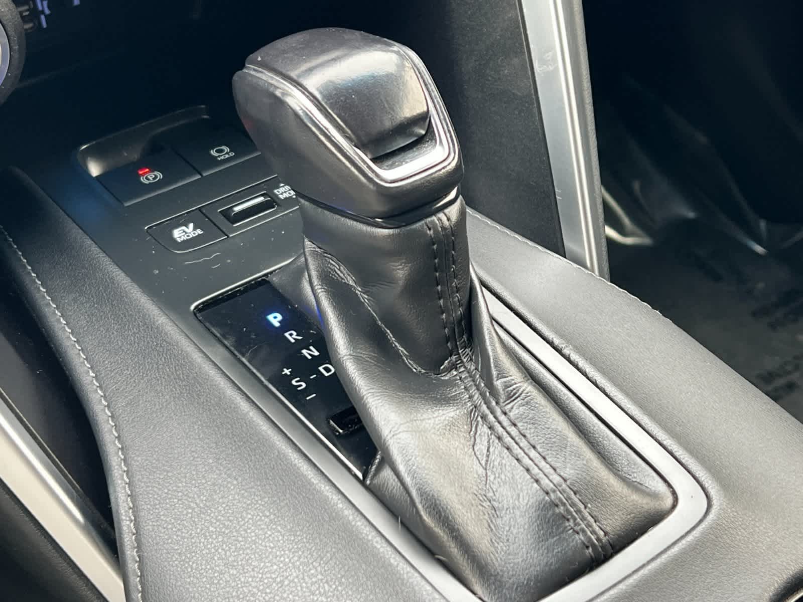 Thumbnail: 2022 Toyota Venza - 22