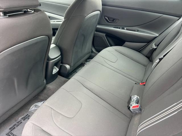 2025 Hyundai Elantra Sport 5