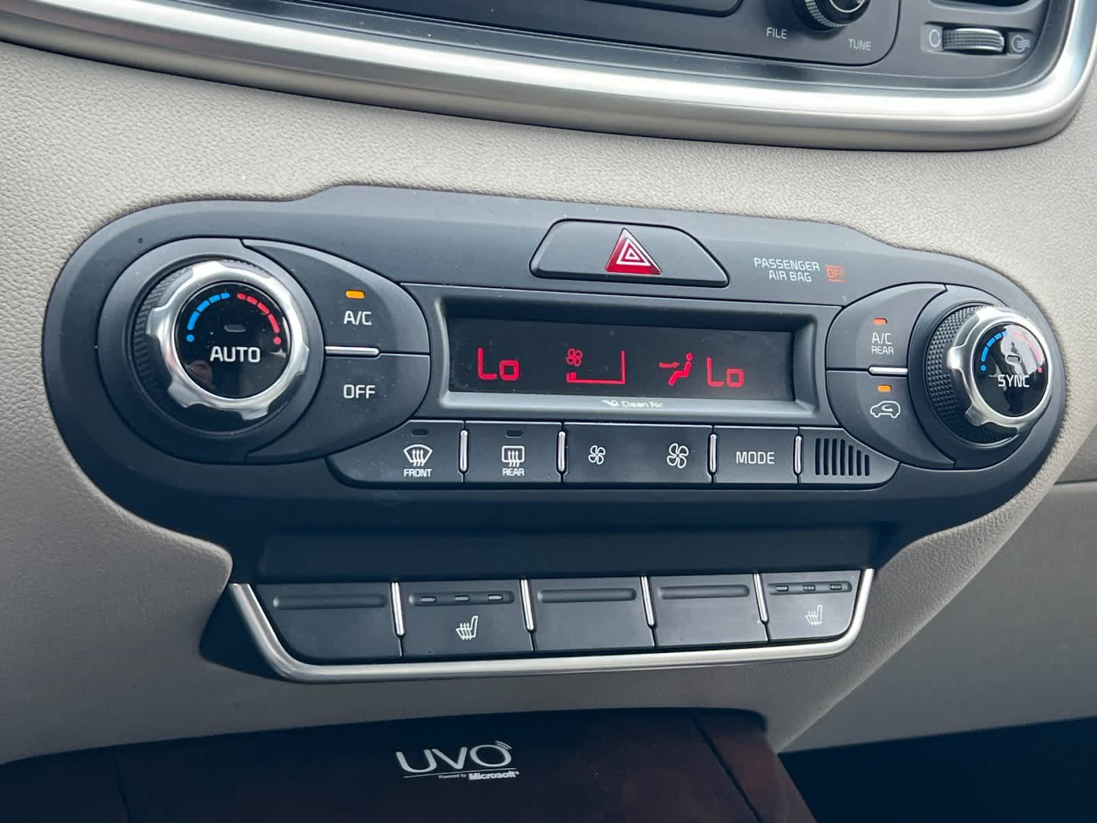 Thumbnail: 2016 Kia Sorento - 21