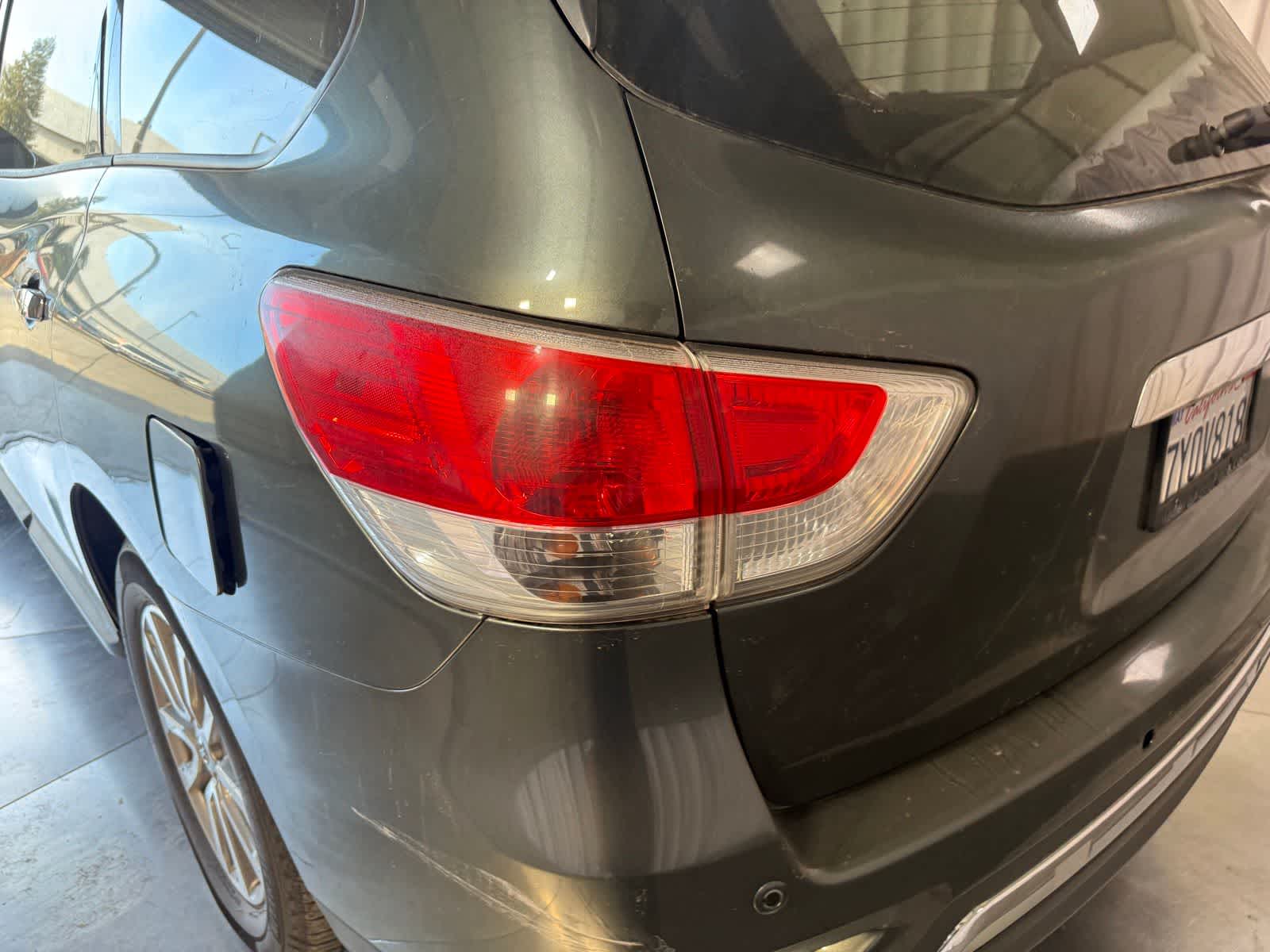 Thumbnail: 2015 Nissan Pathfinder - 10