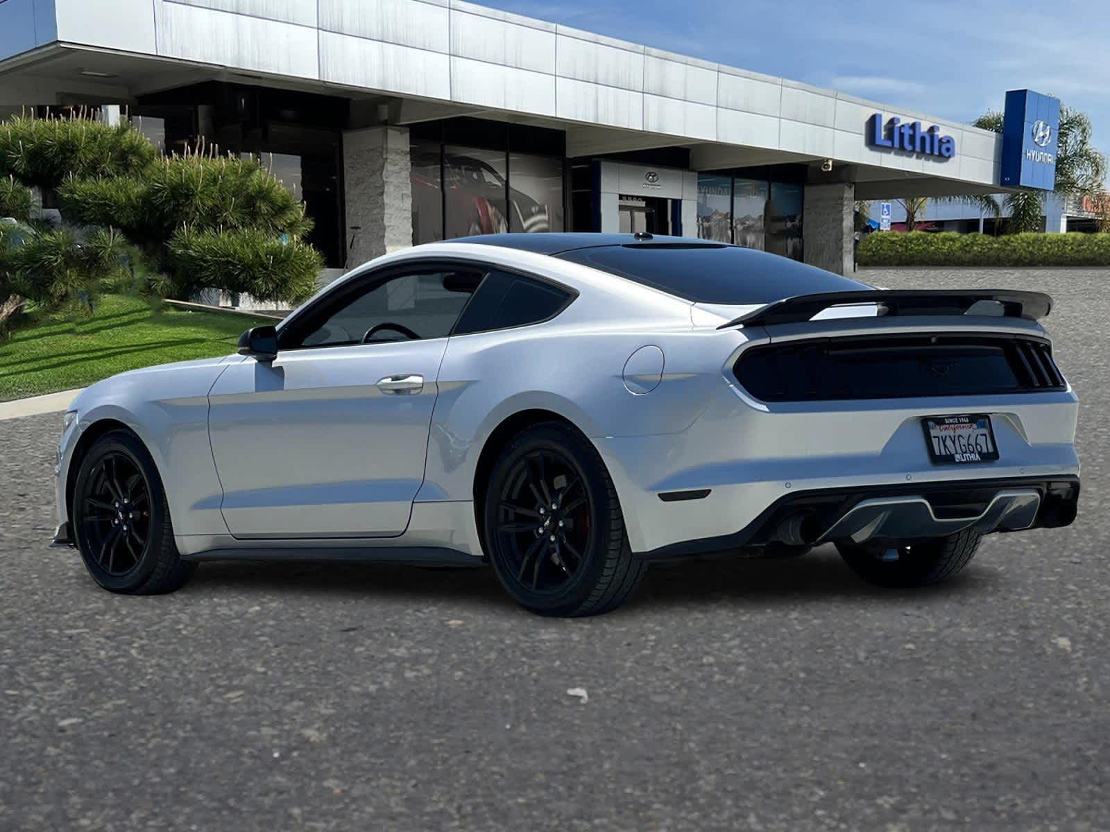 2015 Ford Mustang  6