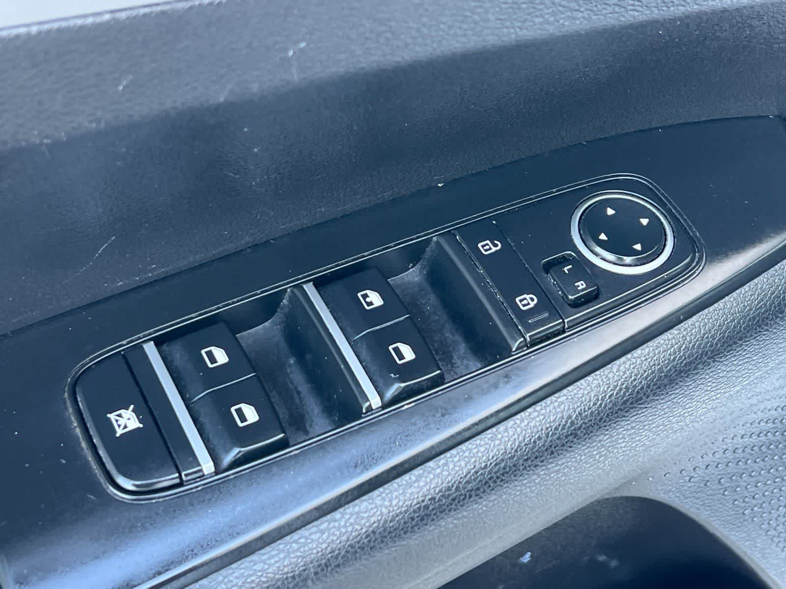 Thumbnail: 2024 Kia Forte - 14