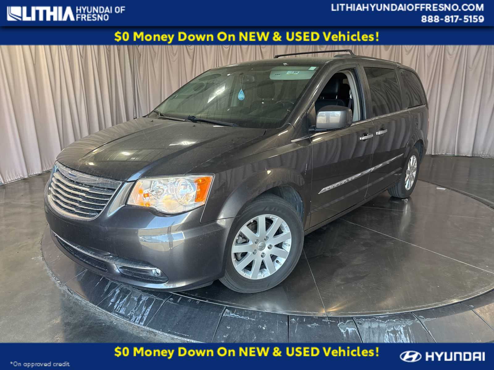 2016 Chrysler Town & Country Touring -
                  Fresno, CA