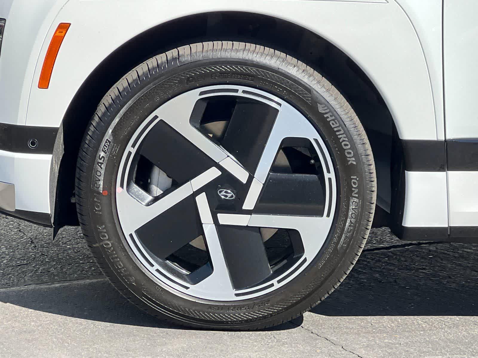 Thumbnail: 2026 Hyundai Ioniq - 27