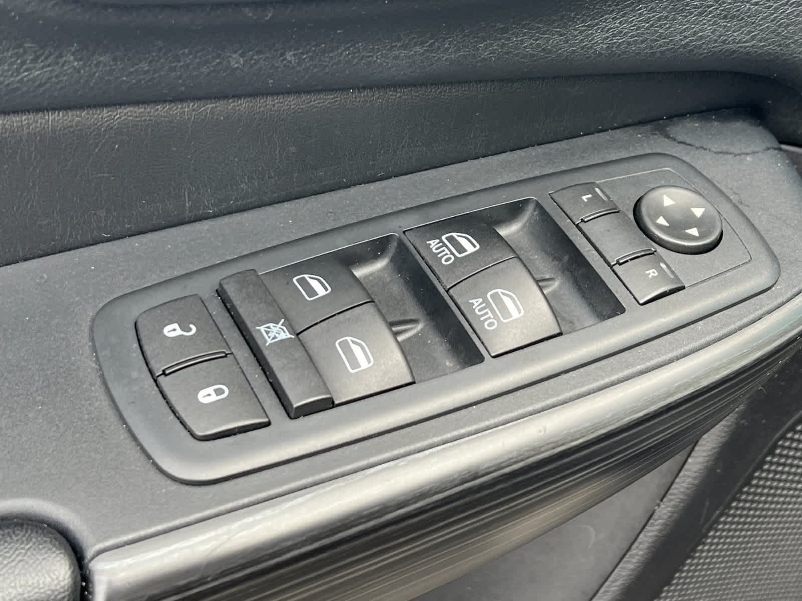 Thumbnail: 2015 Jeep Cherokee - 13