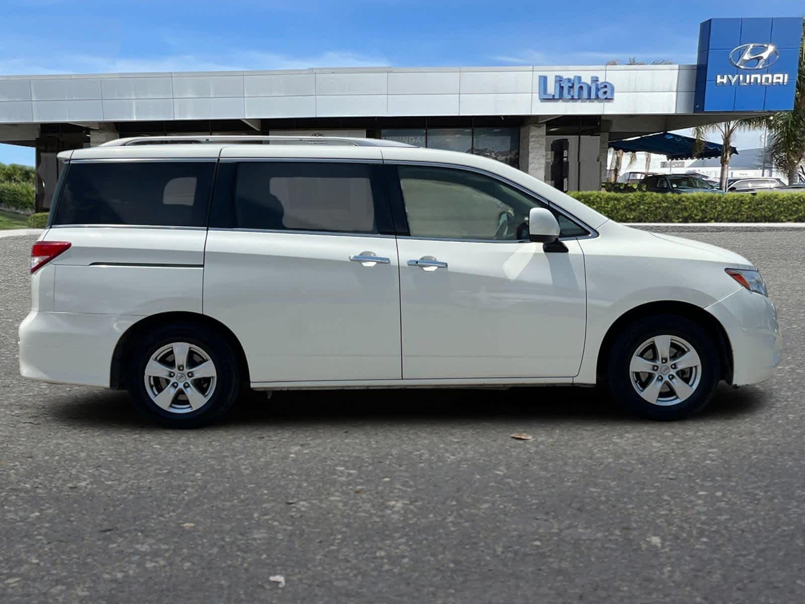 2017 Nissan Quest SV 8