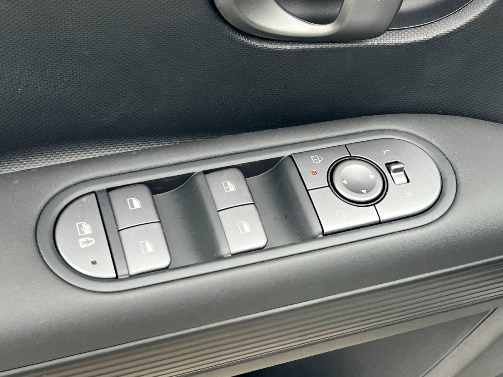 Thumbnail: 2026 Hyundai Ioniq 5 - 13