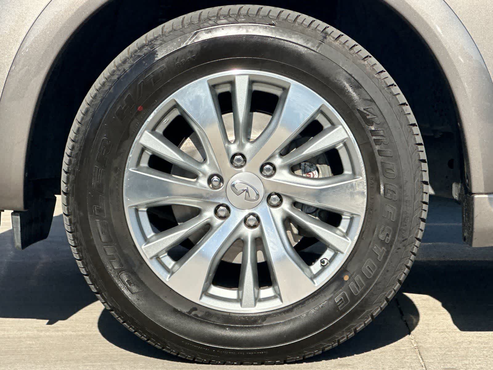 Thumbnail: 2016 INFINITI QX80 - 28