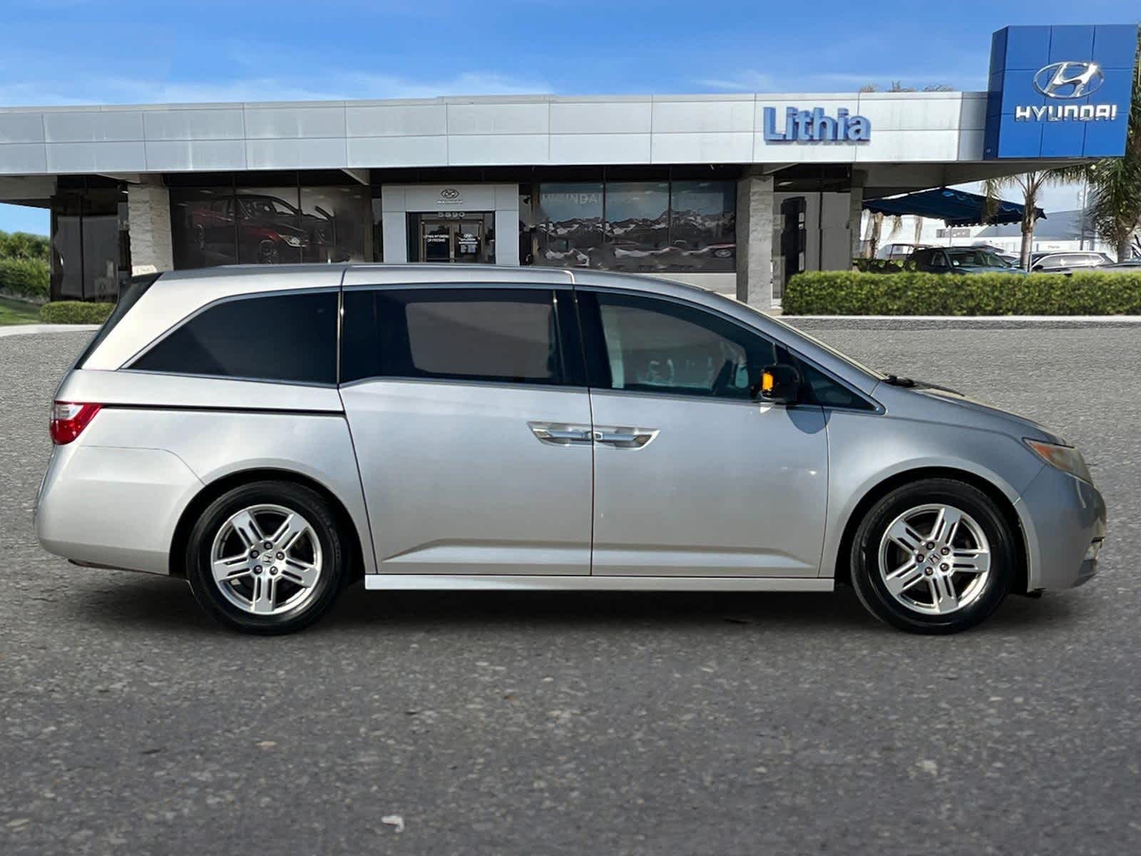 Thumbnail: 2012 Honda Odyssey - 9