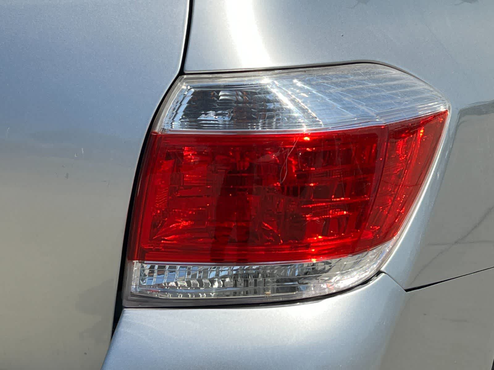 Thumbnail: 2013 Toyota Highlander - 27