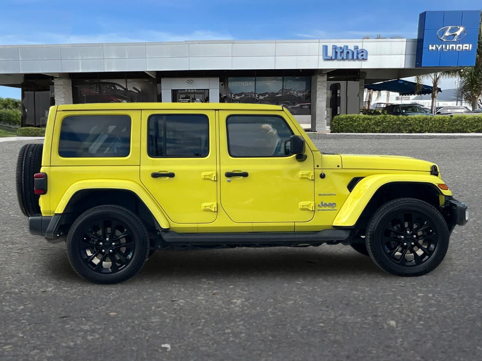 Thumbnail: 2023 Jeep Wrangler - 9