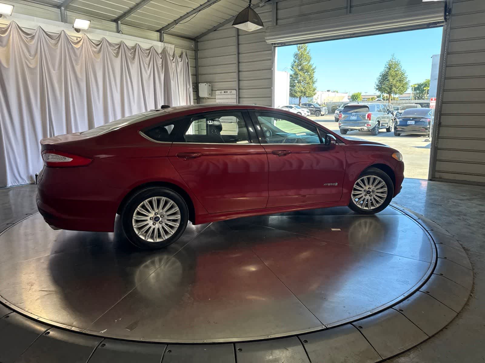 Thumbnail: 2013 Ford Fusion - 4
