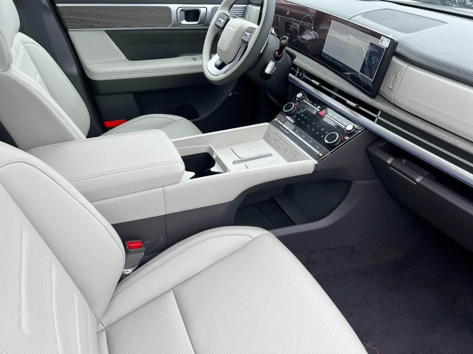 Thumbnail: 2025 Hyundai Santa Fe - 16