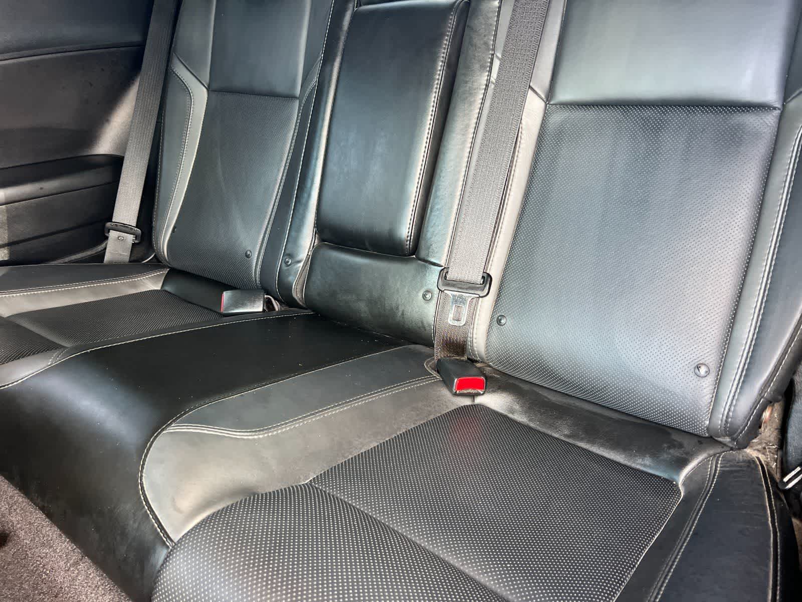 2017 Dodge Challenger SXT photo 4