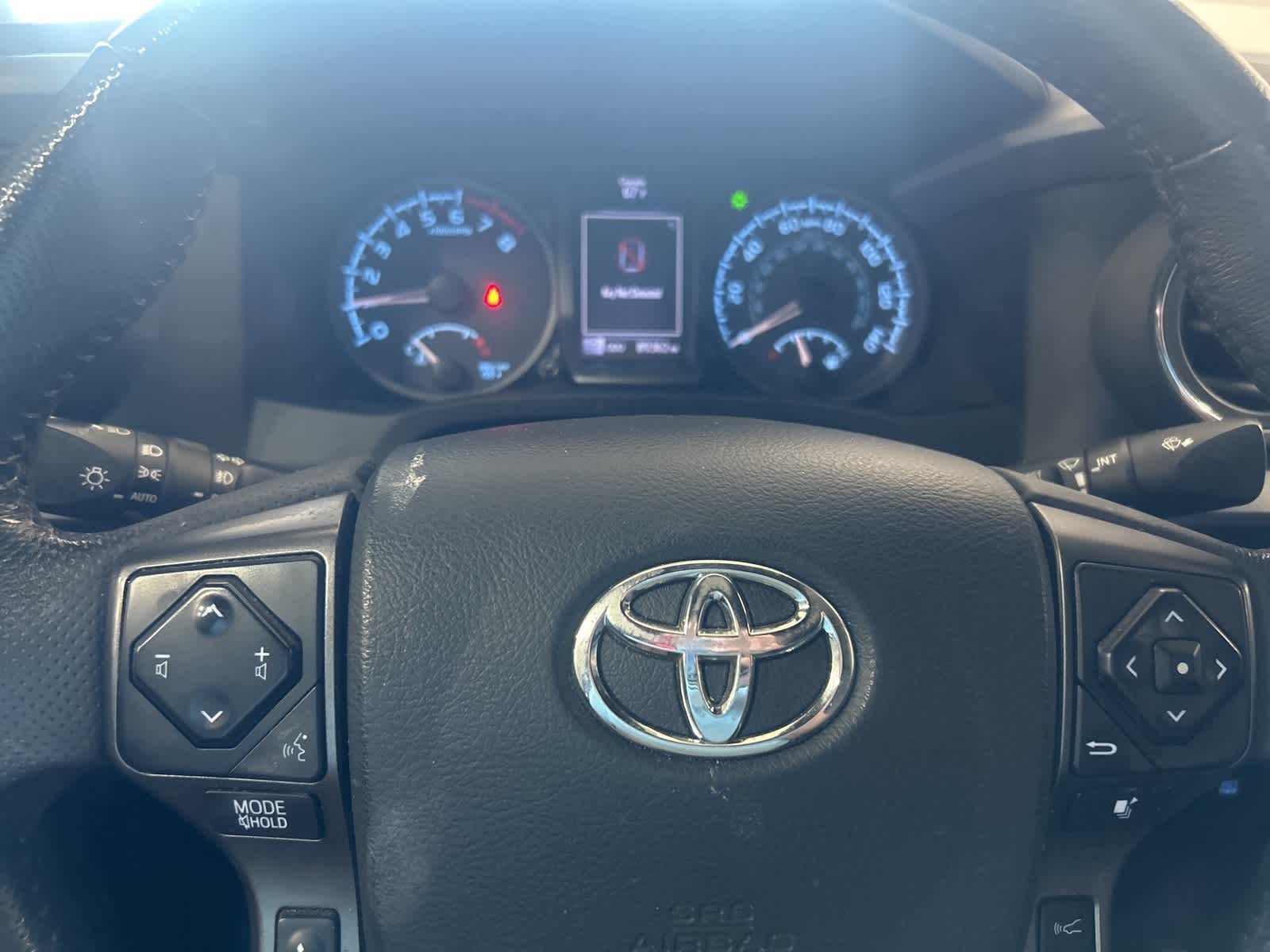 Thumbnail: 2019 Toyota Tacoma - 30