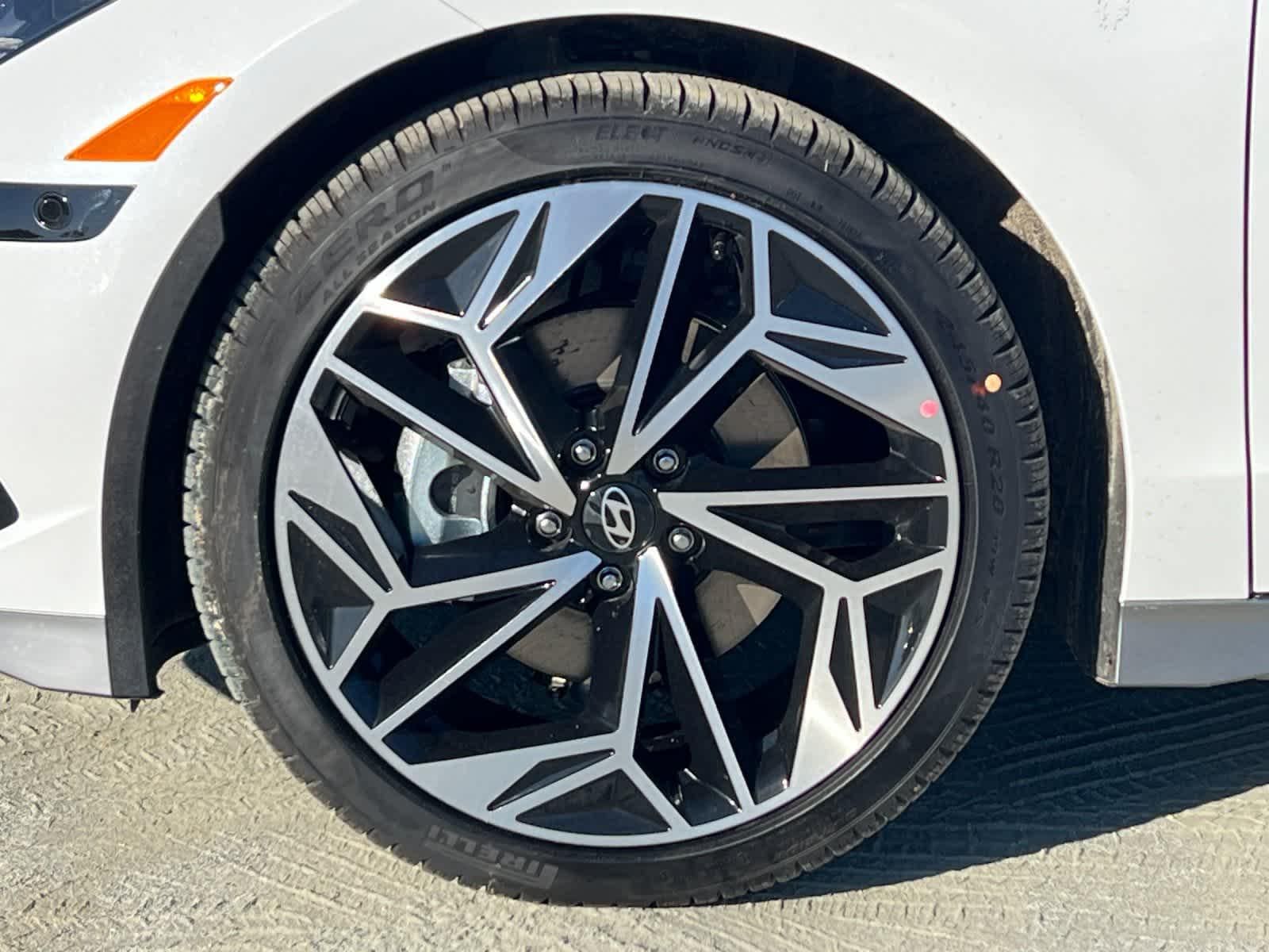 Thumbnail: 2025 Hyundai Ioniq 6 - 25