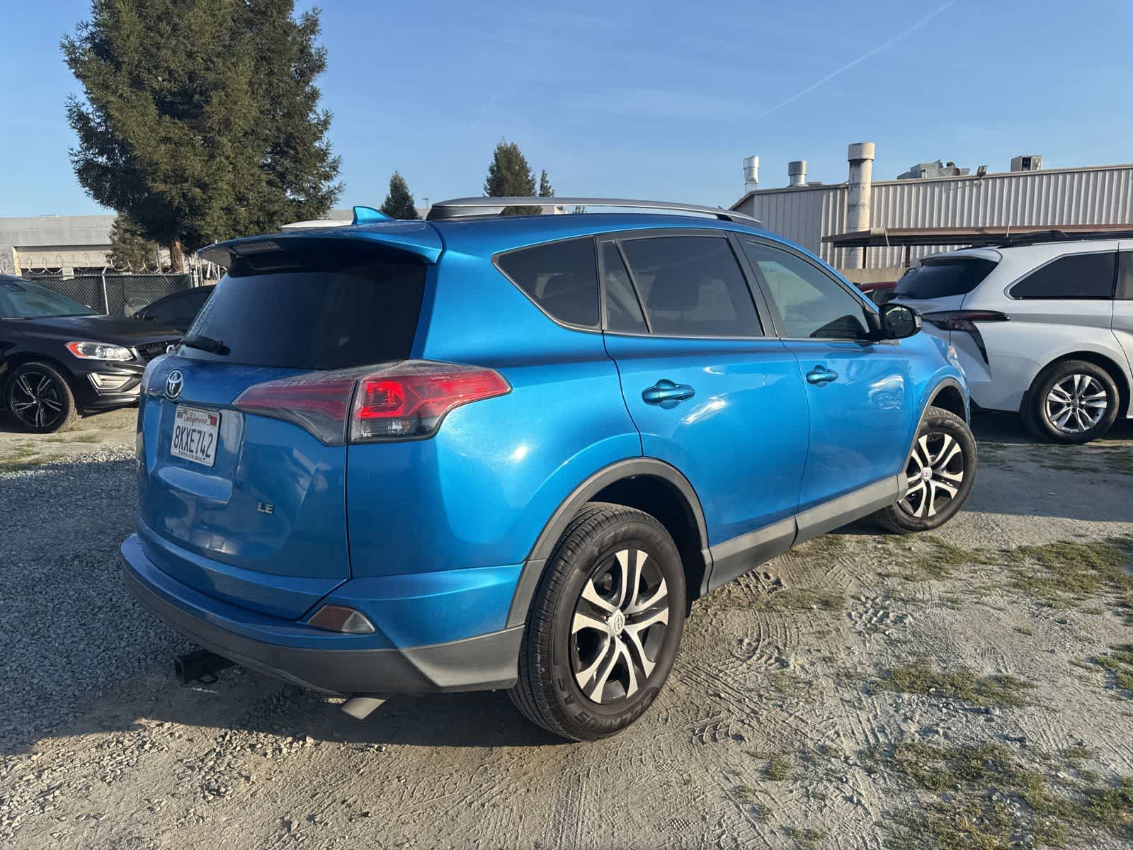 Thumbnail: 2017 Toyota RAV4 - 5