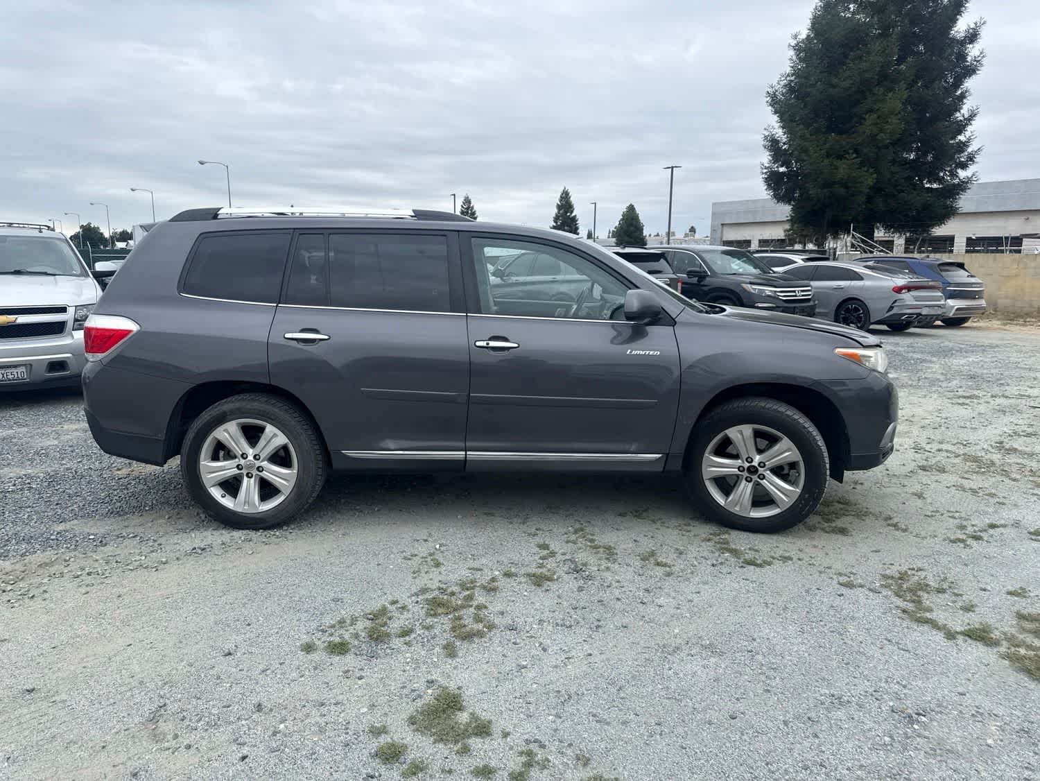 Thumbnail: 2013 Toyota Highlander - 4