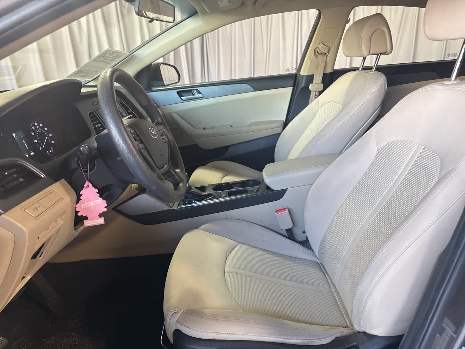 Thumbnail: 2017 Hyundai Sonata - 18