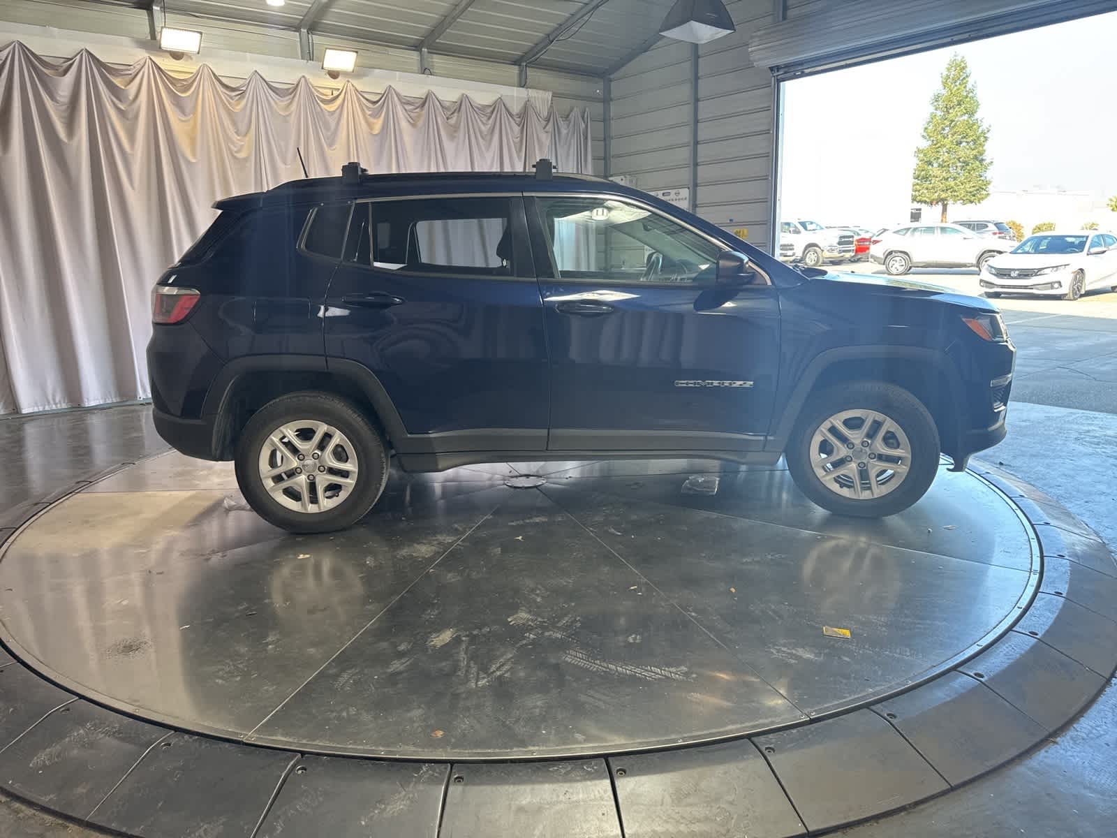 Thumbnail: 2019 Jeep Compass - 4