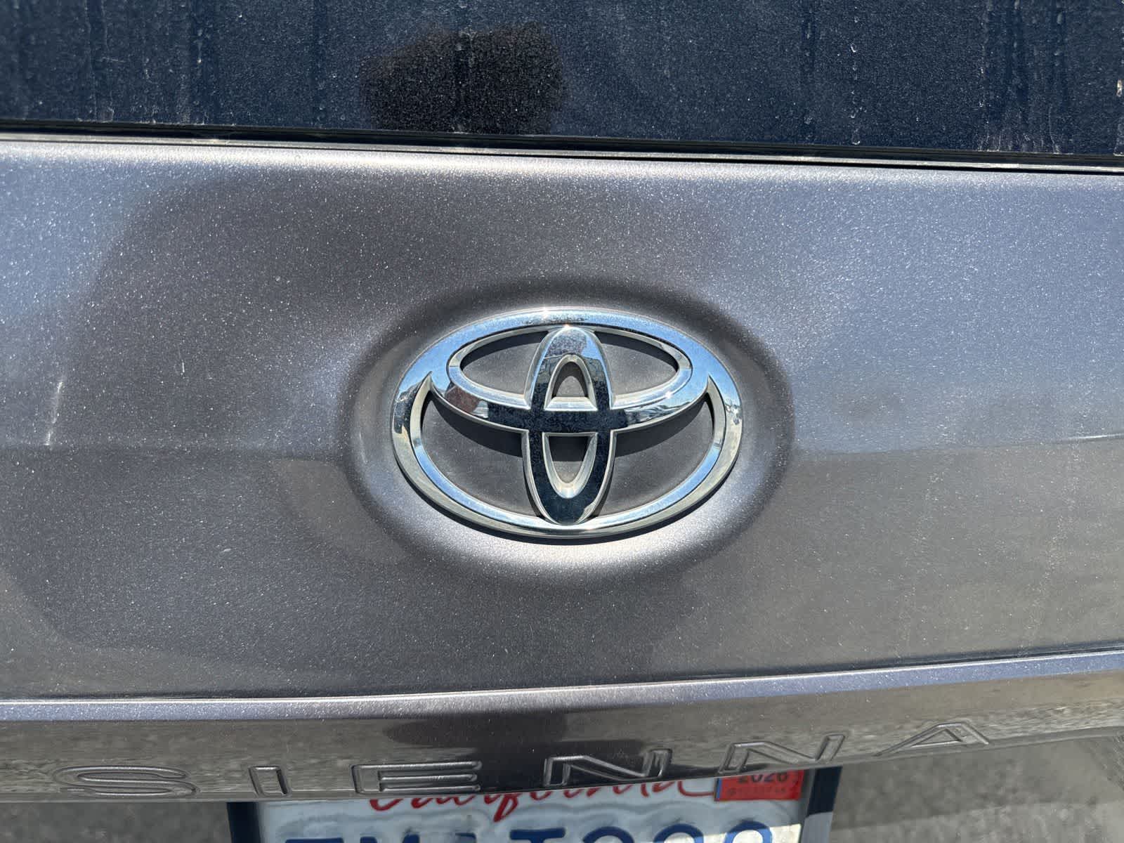 Thumbnail: 2015 Toyota Sienna - 11