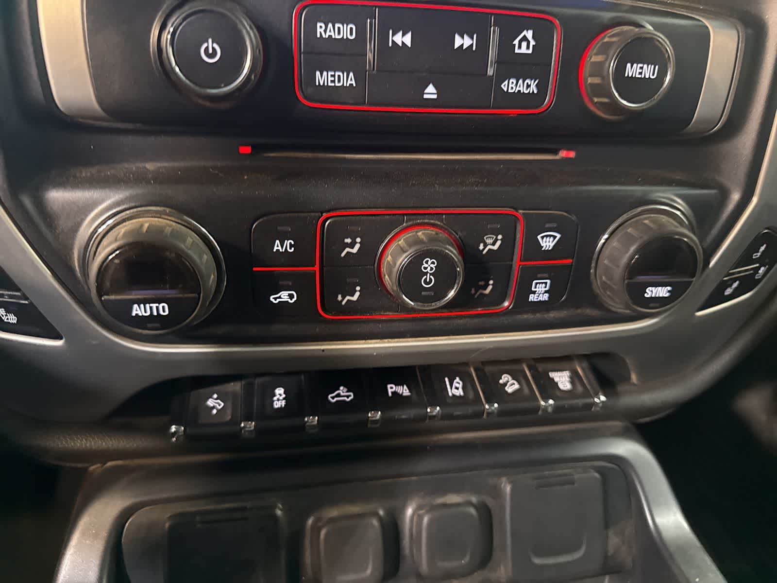 Thumbnail: 2016 GMC Sierra 2500 - 23