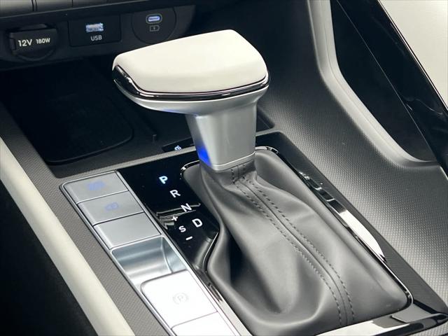 Thumbnail: 2025 Hyundai Elantra - 21