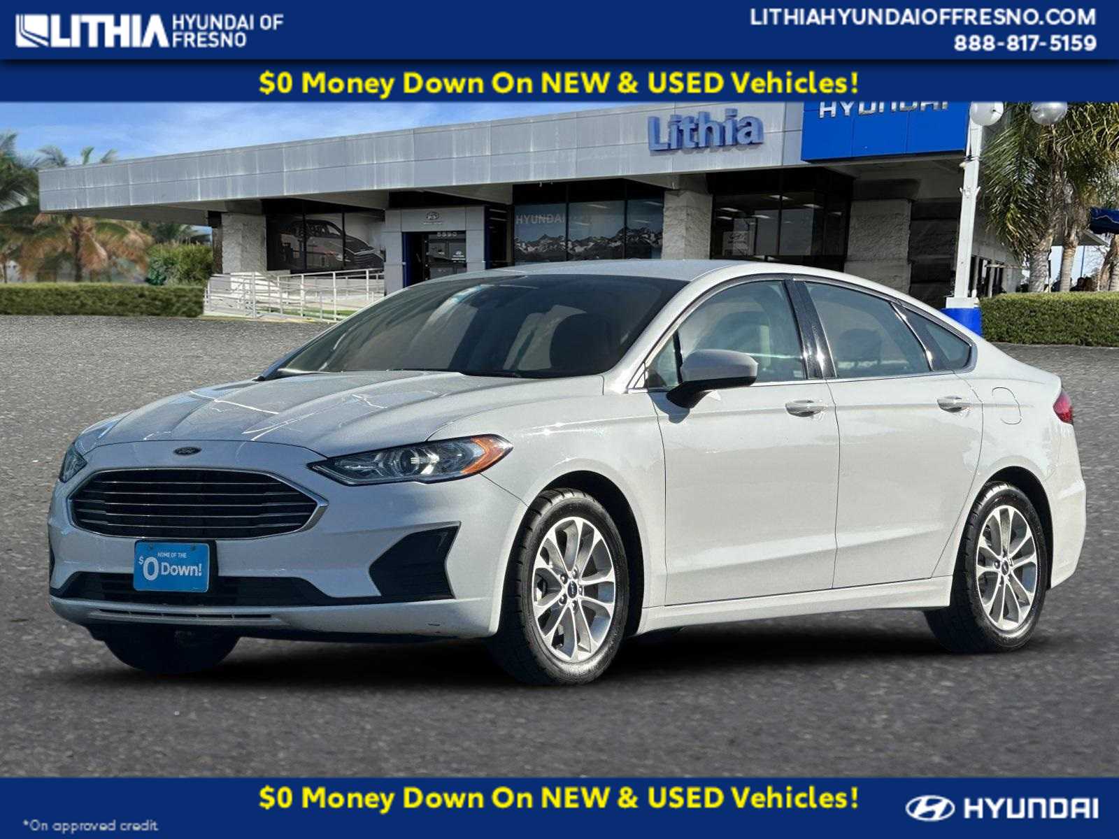 2019 Ford Fusion SE's photo