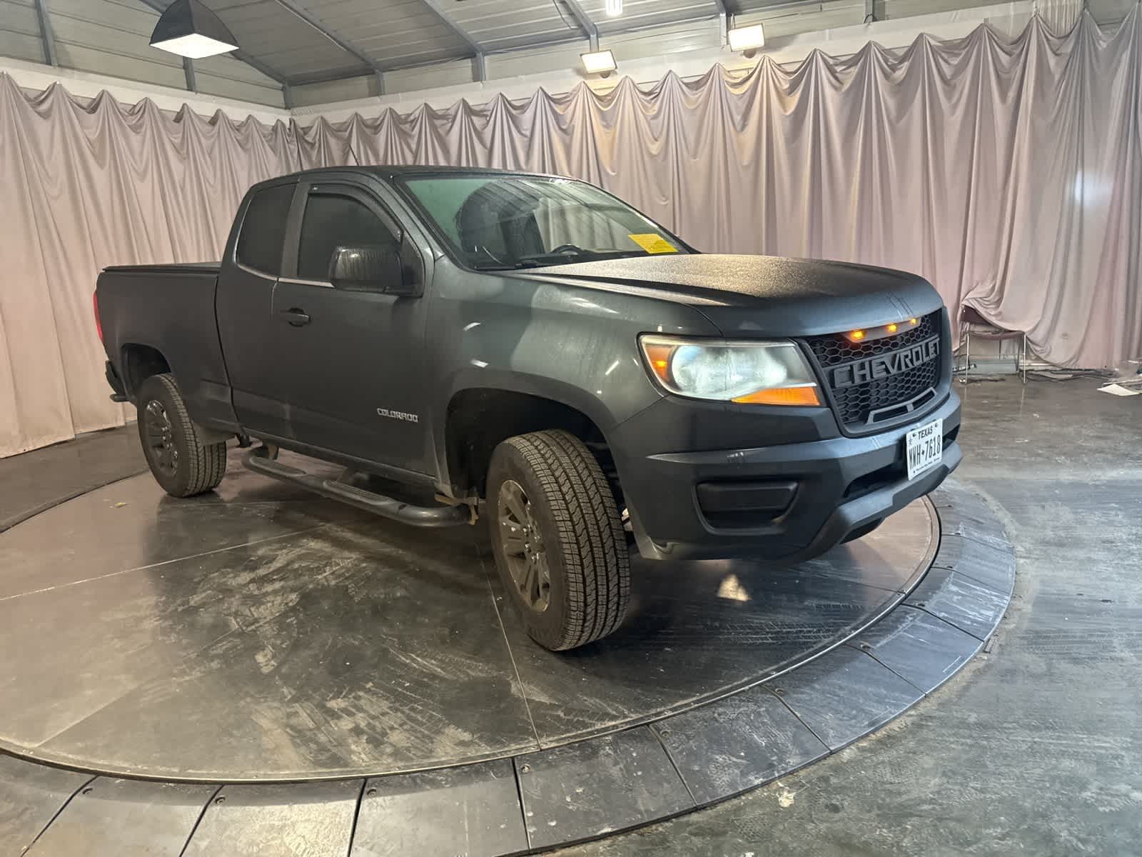 Thumbnail: 2017 Chevrolet Colorado - 3