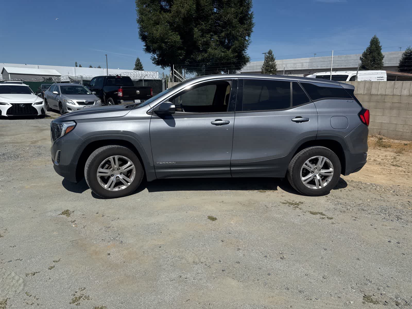 2019 GMC Terrain SLE photo 3