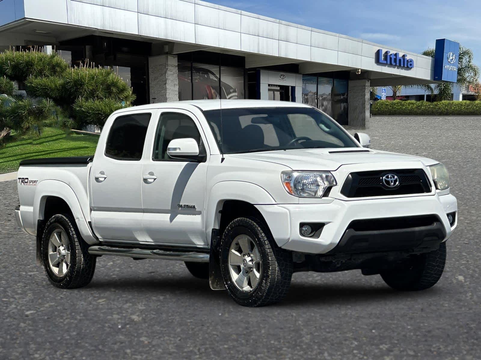 Thumbnail: 2014 Toyota Tacoma - 9