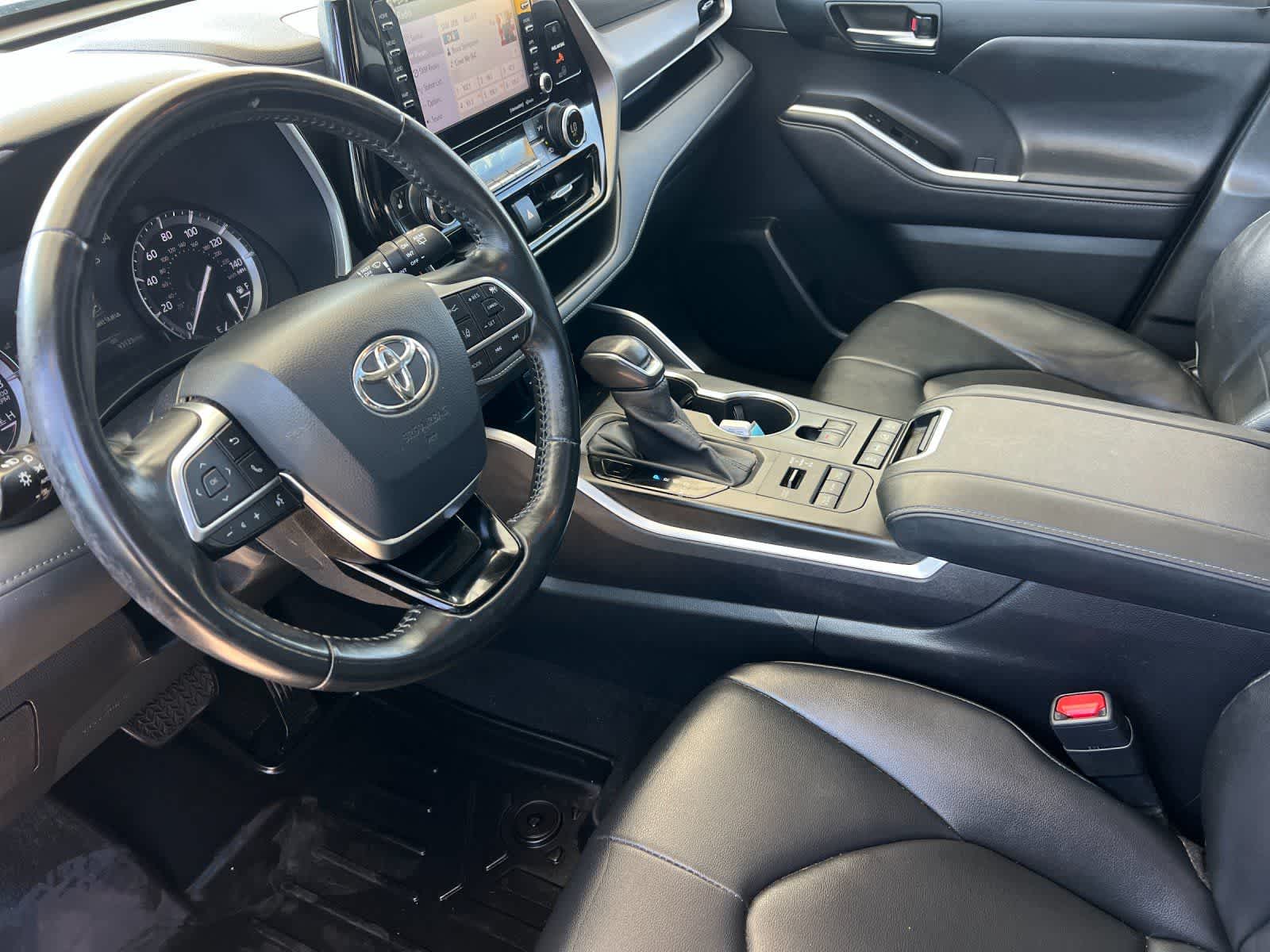 Thumbnail: 2020 Toyota Highlander - 12