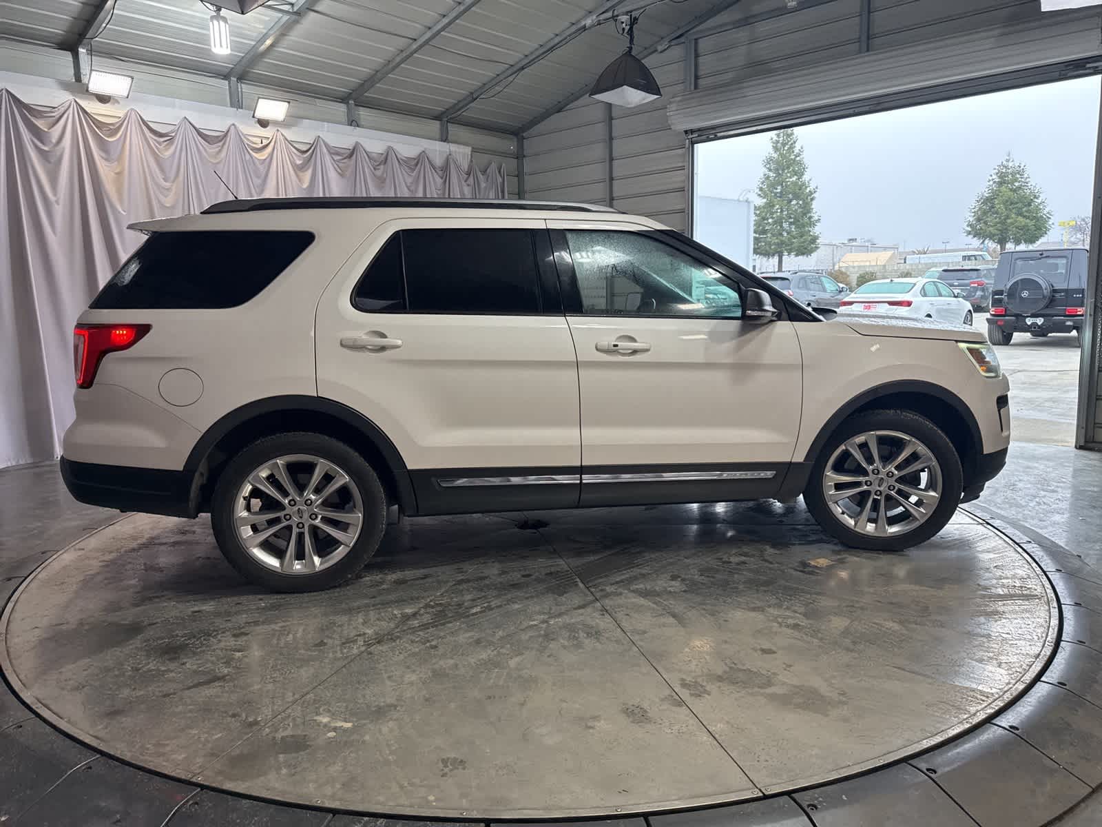 Thumbnail: 2019 Ford Explorer - 4