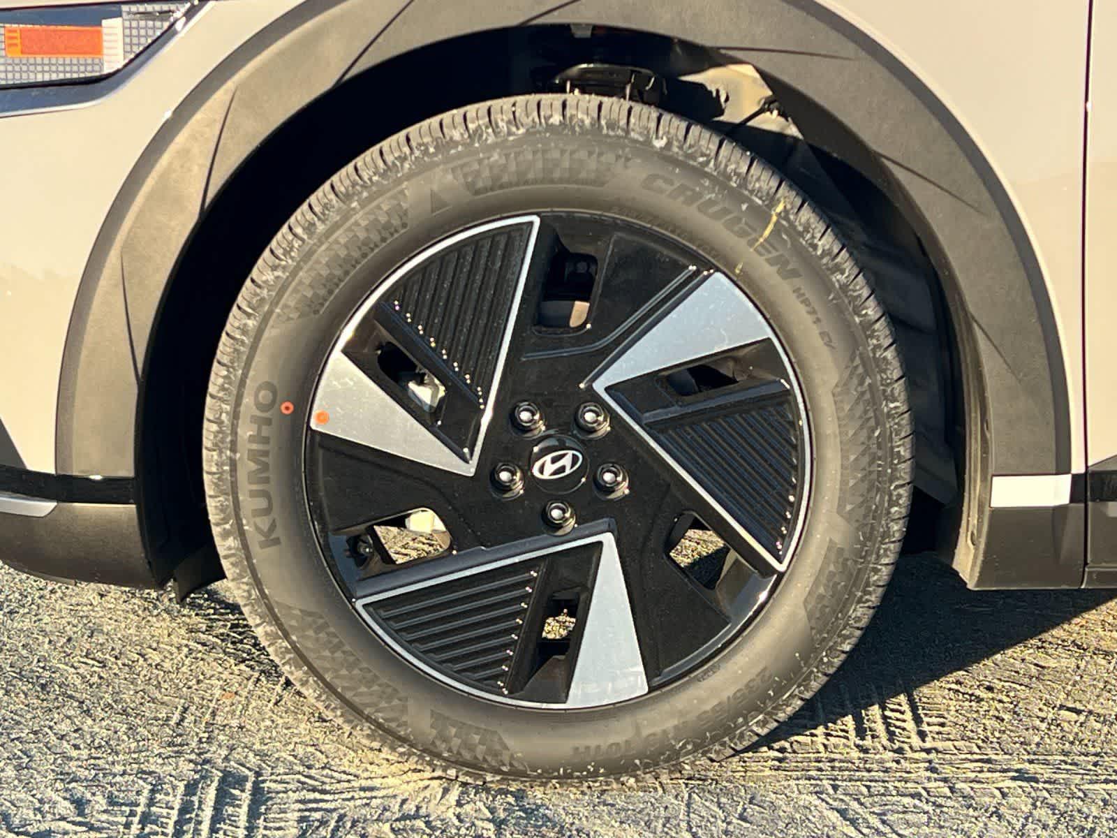 Thumbnail: 2026 Hyundai Ioniq 5 - 26