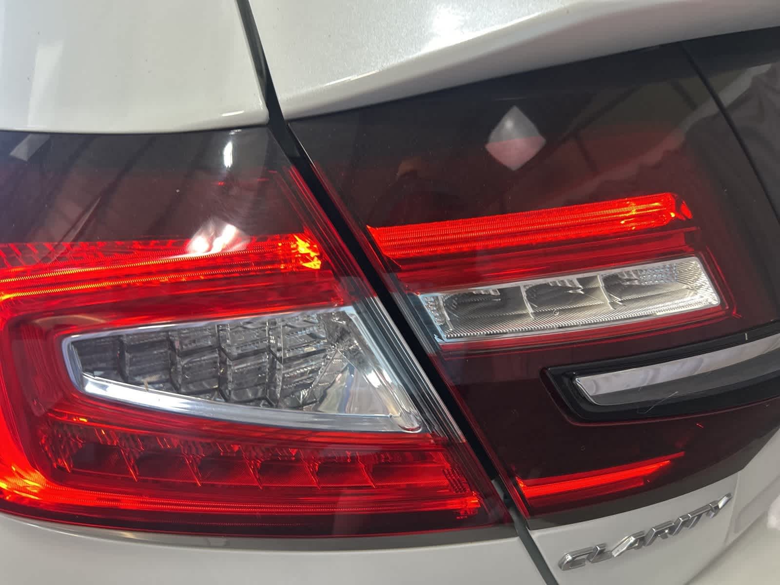 2018 Honda Clarity  13