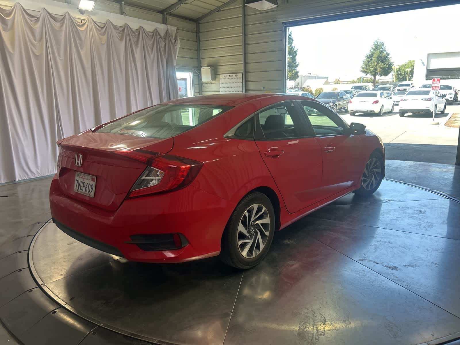 Thumbnail: 2016 Honda Civic - 8