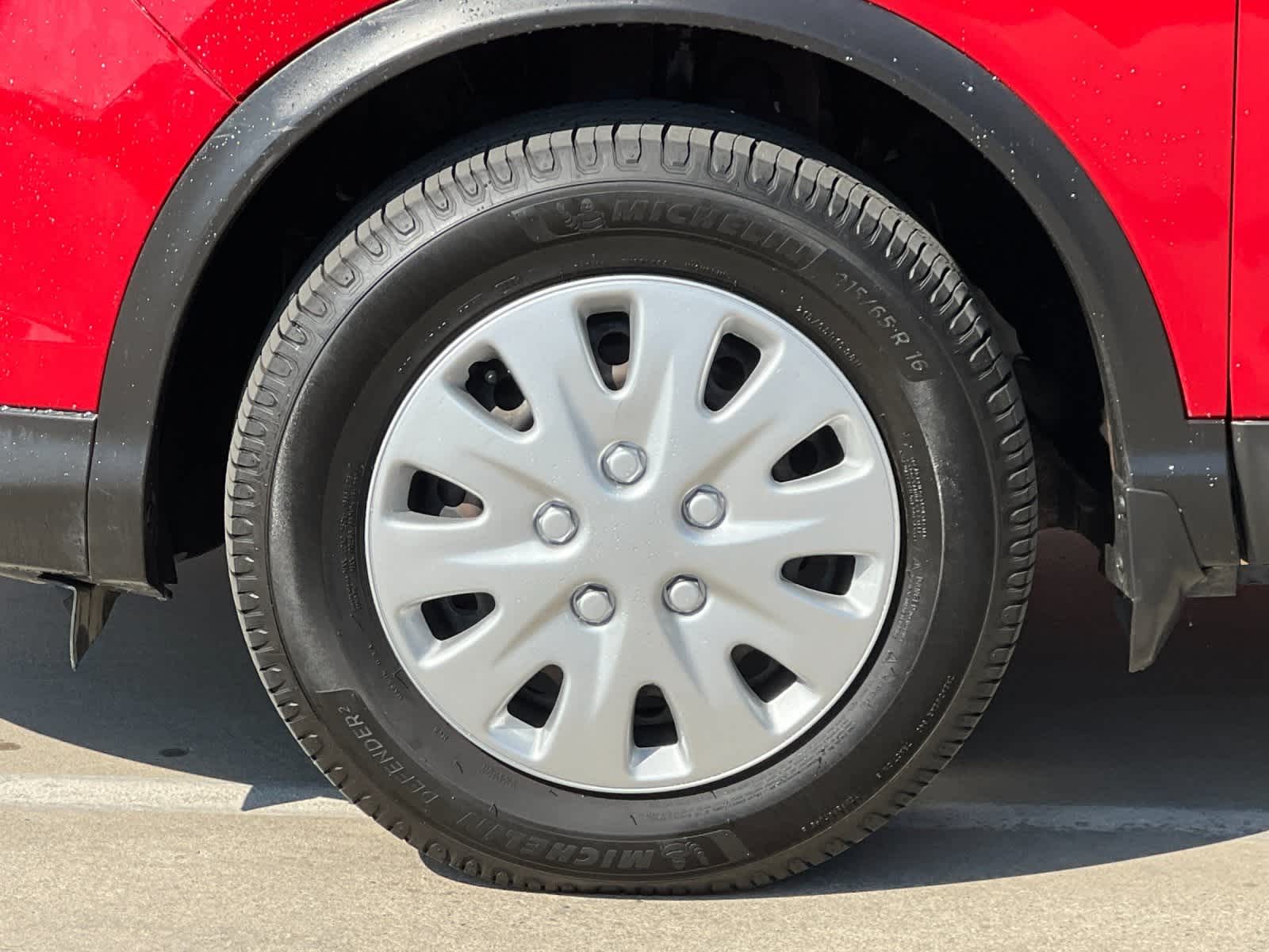 Thumbnail: 2018 Nissan Rogue Sport - 25