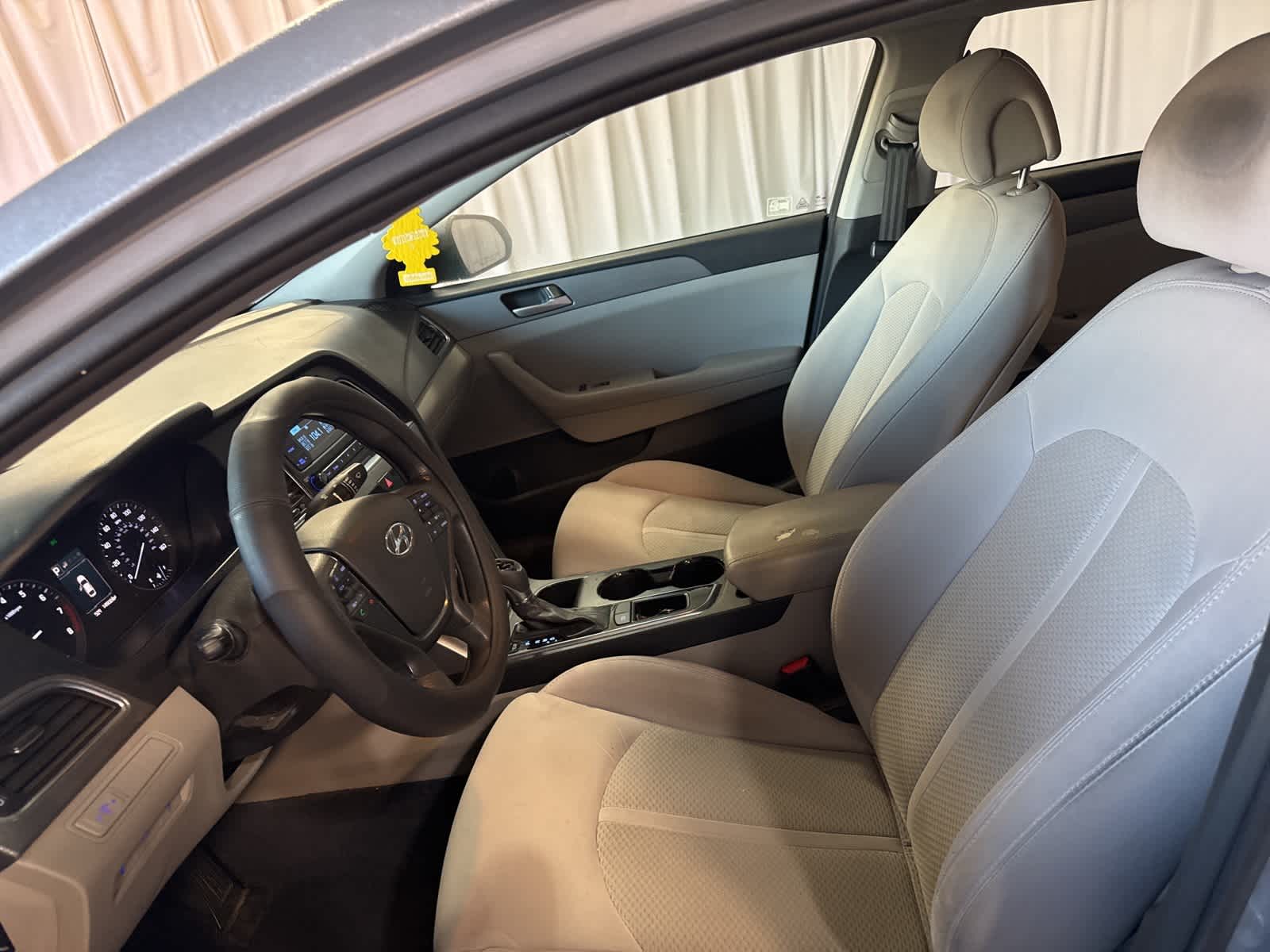 Thumbnail: 2015 Hyundai Sonata - 16