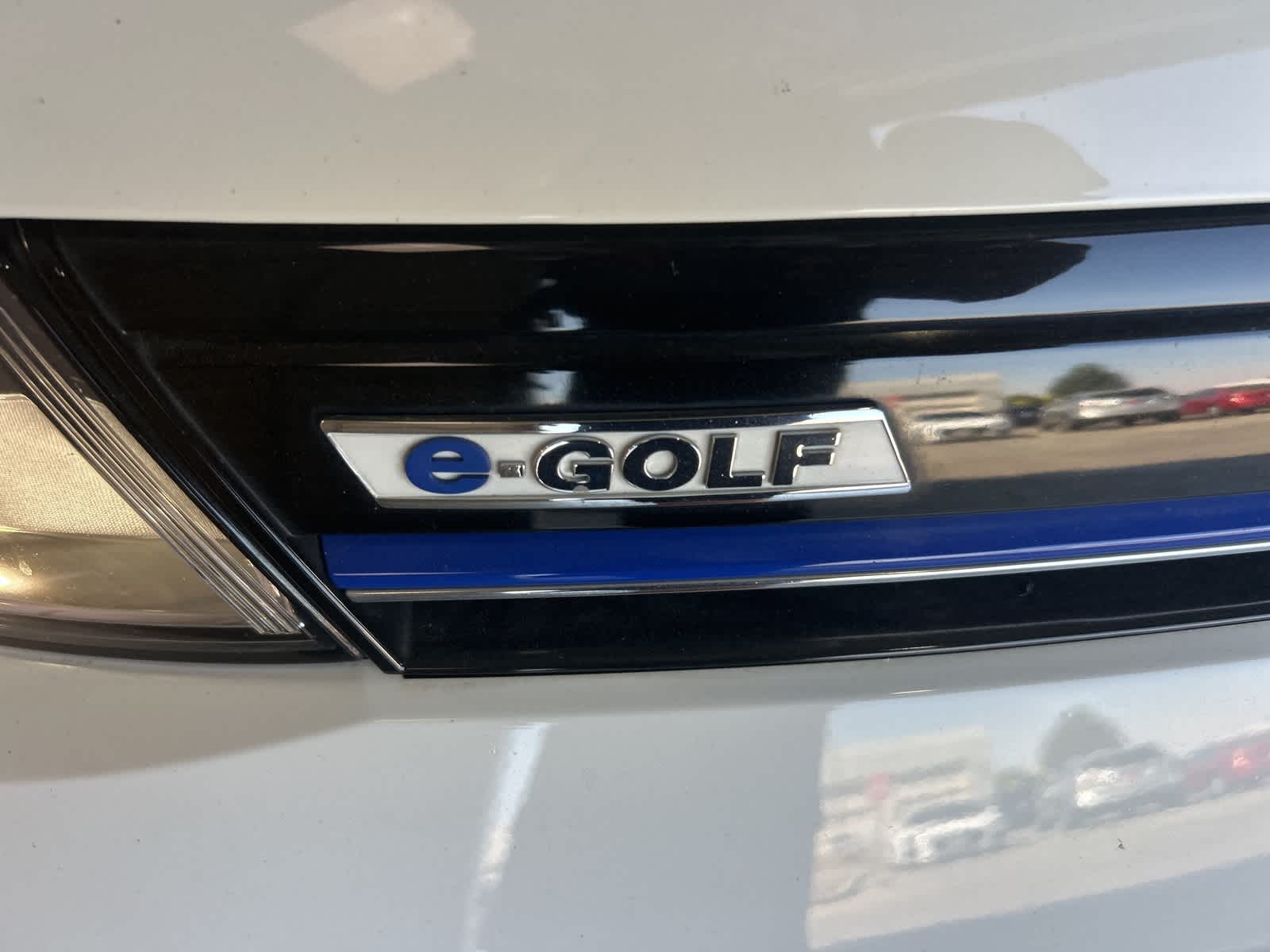 Thumbnail: 2016 Volkswagen e-Golf - 4