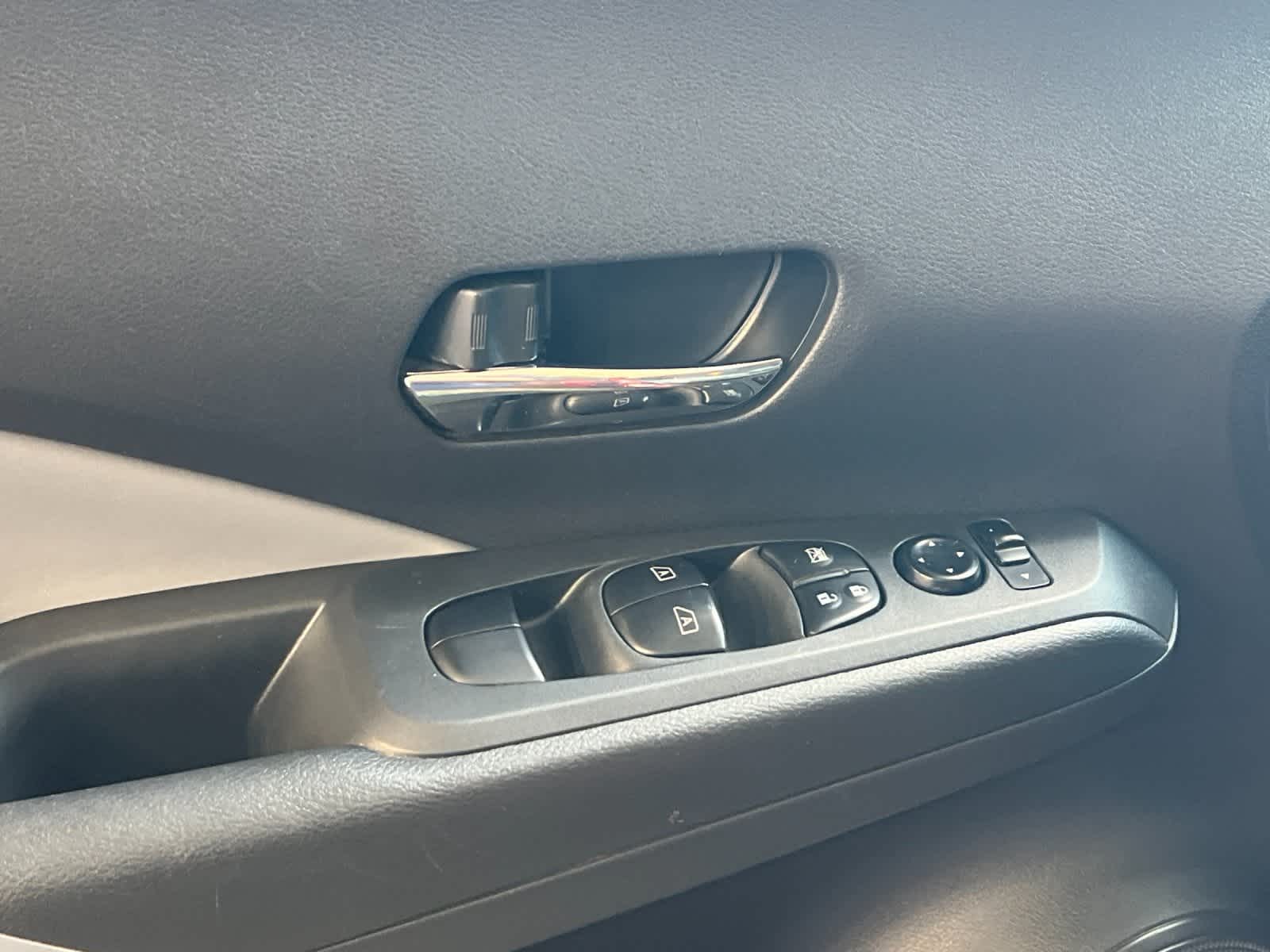 Thumbnail: 2023 Nissan Kicks - 12