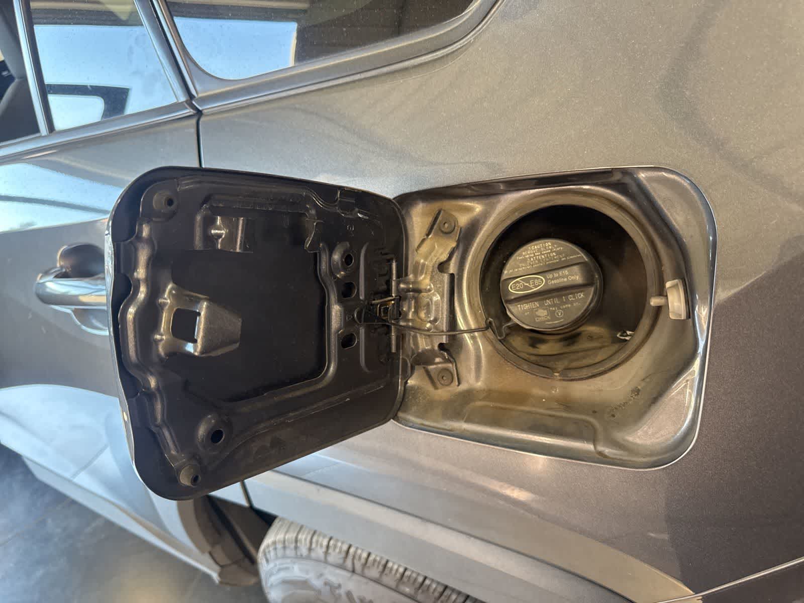 Thumbnail: 2021 Toyota RAV4 - 9