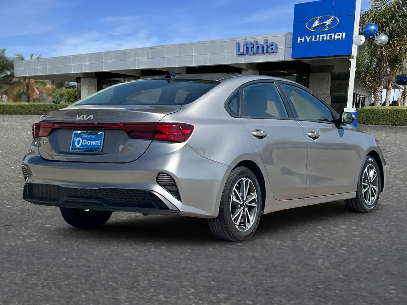 2023 Kia Forte LXS photo 2